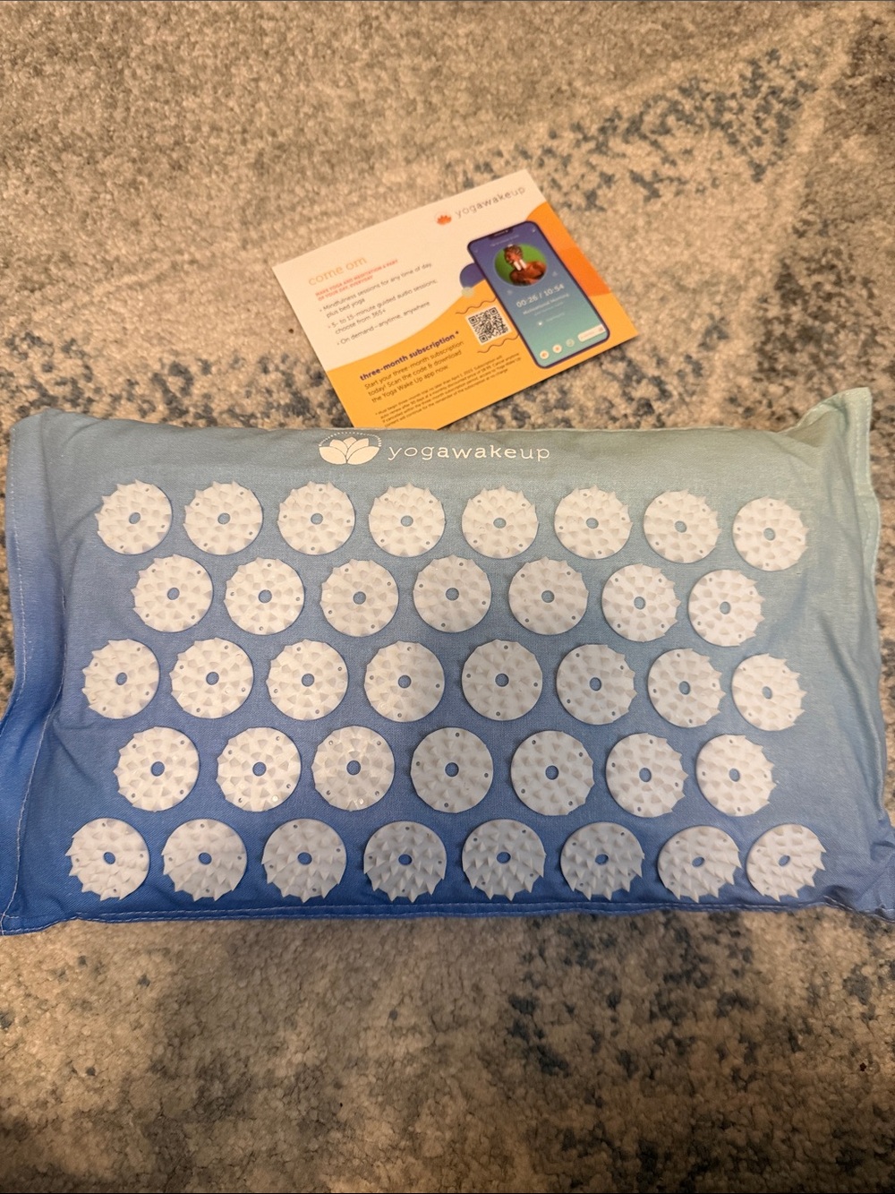 YOGA WAKE UP ACUPRESSURE PILLOW